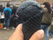Kem than dừa cháy đen độc đáo ở Philippines
